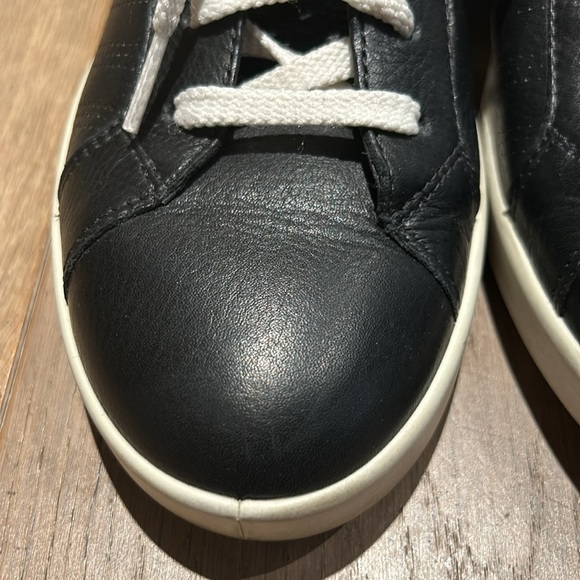 Ecco Leather Sneakers, size 40 - Picture 2 of 7